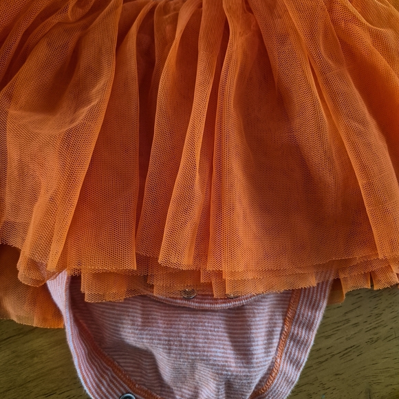 The Children's Place Pumpkin Dress with Orange Tulle. Snap Bottom, Adorable. - Picture 2 of 10